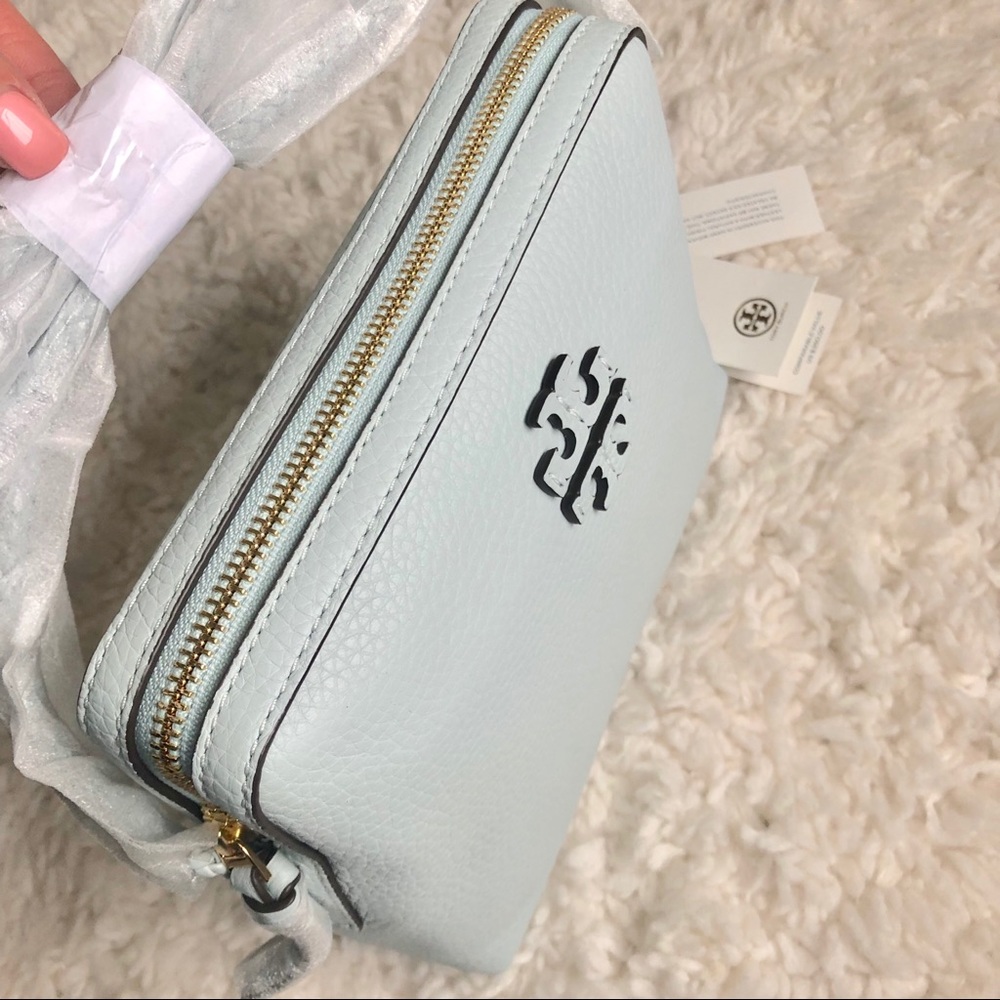 SALE:HP💙Tory Burch “Taylor camera bag” crossbody - Picture 2 of 8